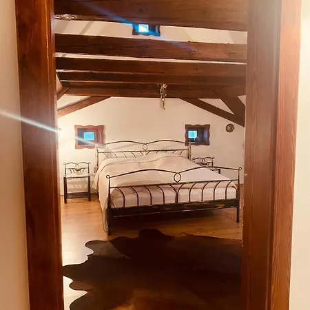 Selský Dvůr Treben